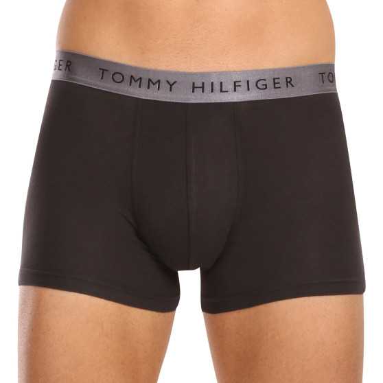 3PACK fekete Tommy Hilfiger férfi boxeralsó (UM0UM03028 0UB)